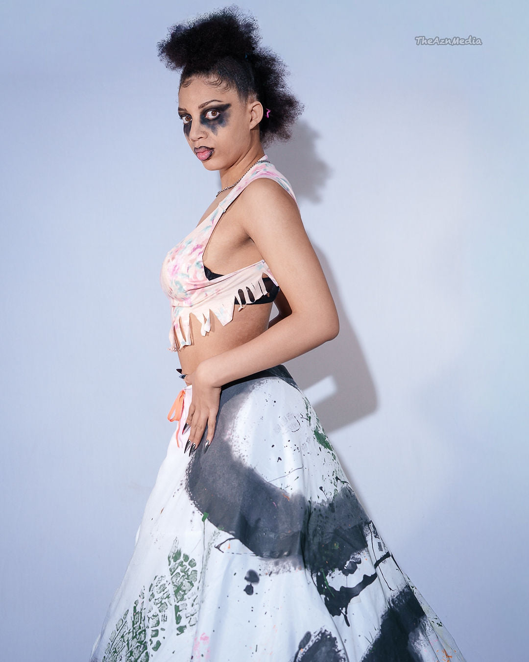 THE FLOWERS ARE MANIC!