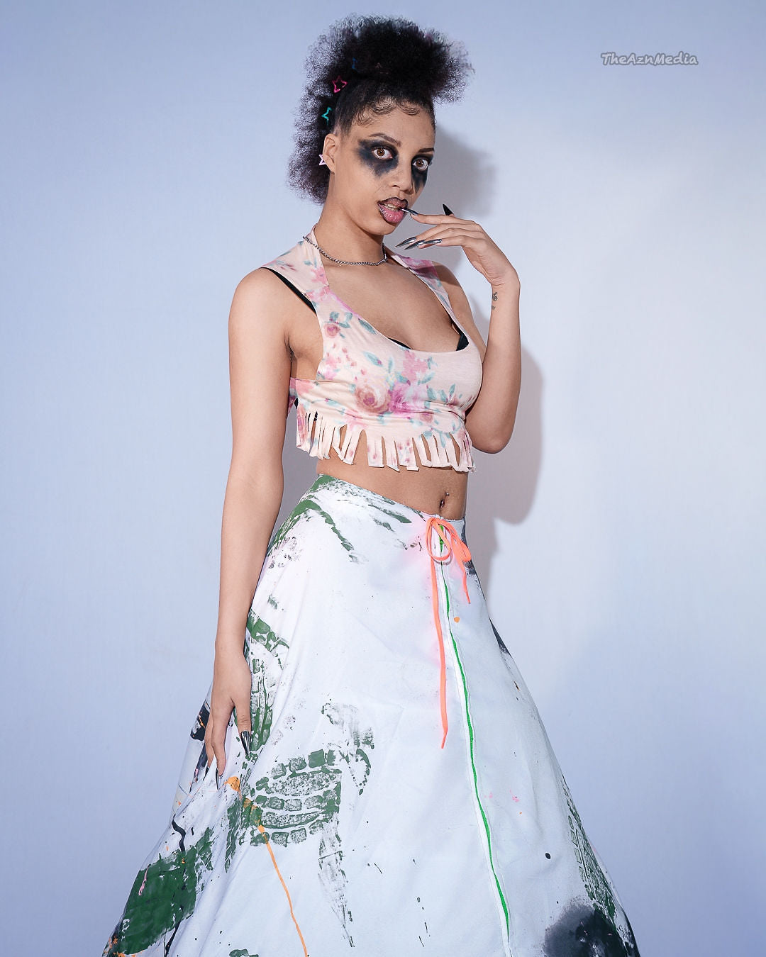 THE FLOWERS ARE MANIC!