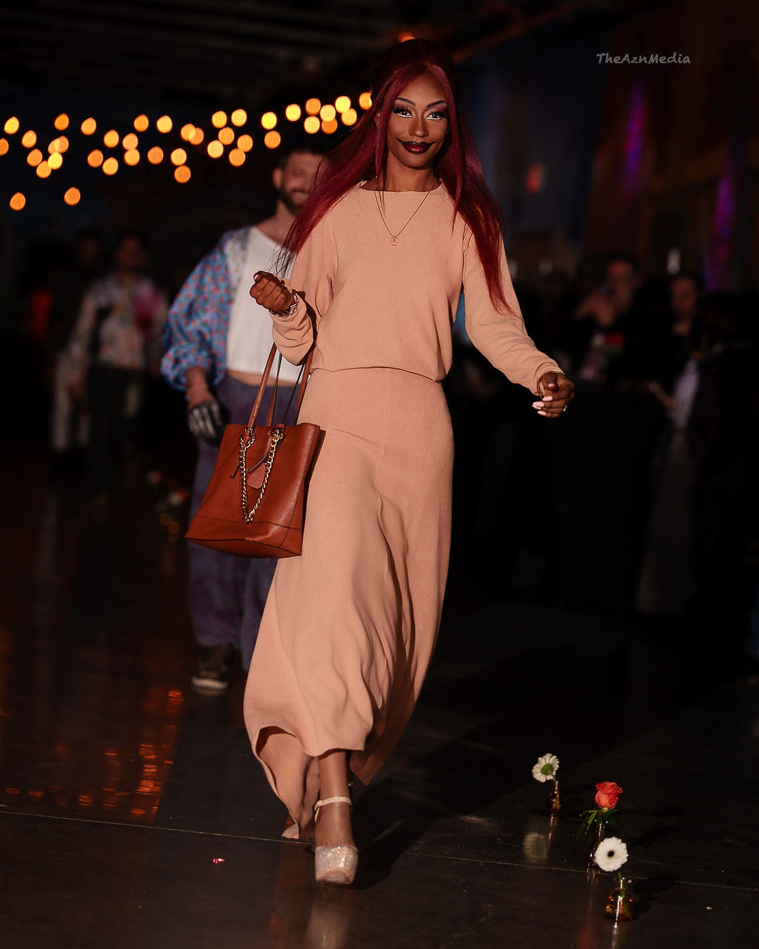 ONE SEASON HOUSEWIFE