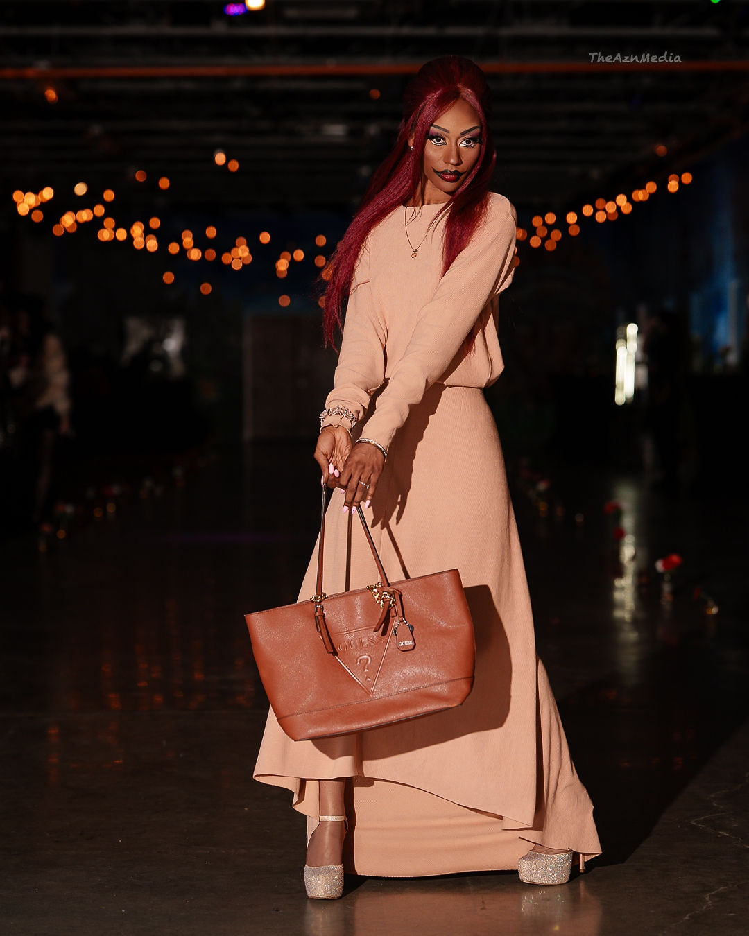 ONE SEASON HOUSEWIFE