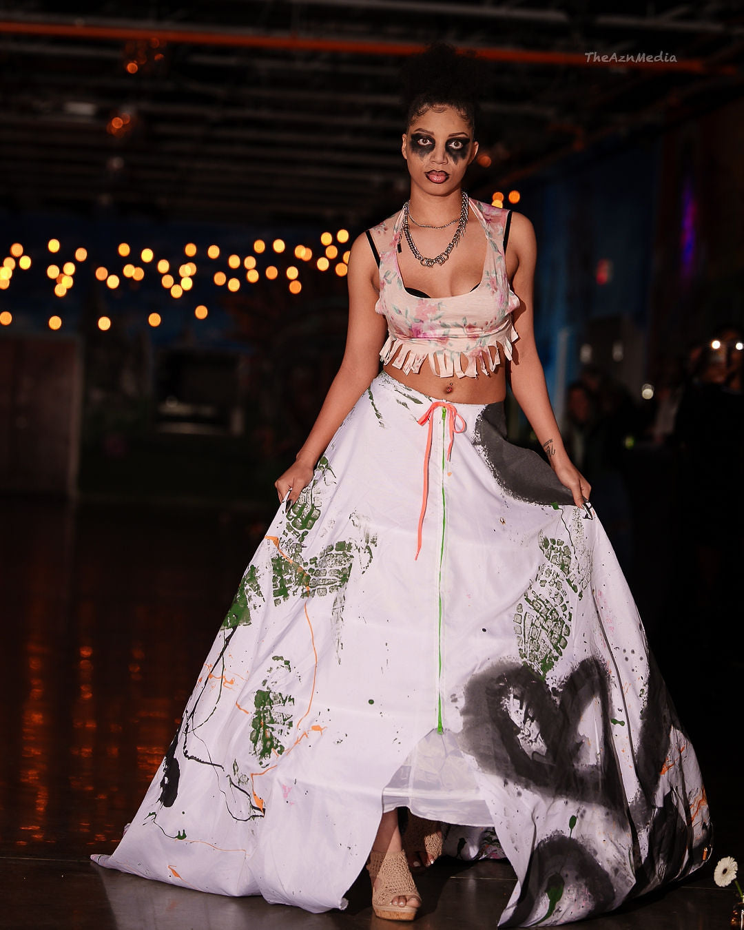 THE FLOWERS ARE MANIC!