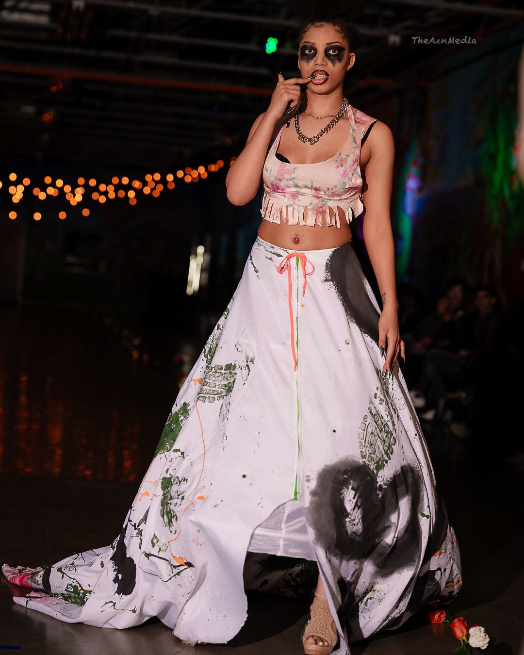 THE FLOWERS ARE MANIC!