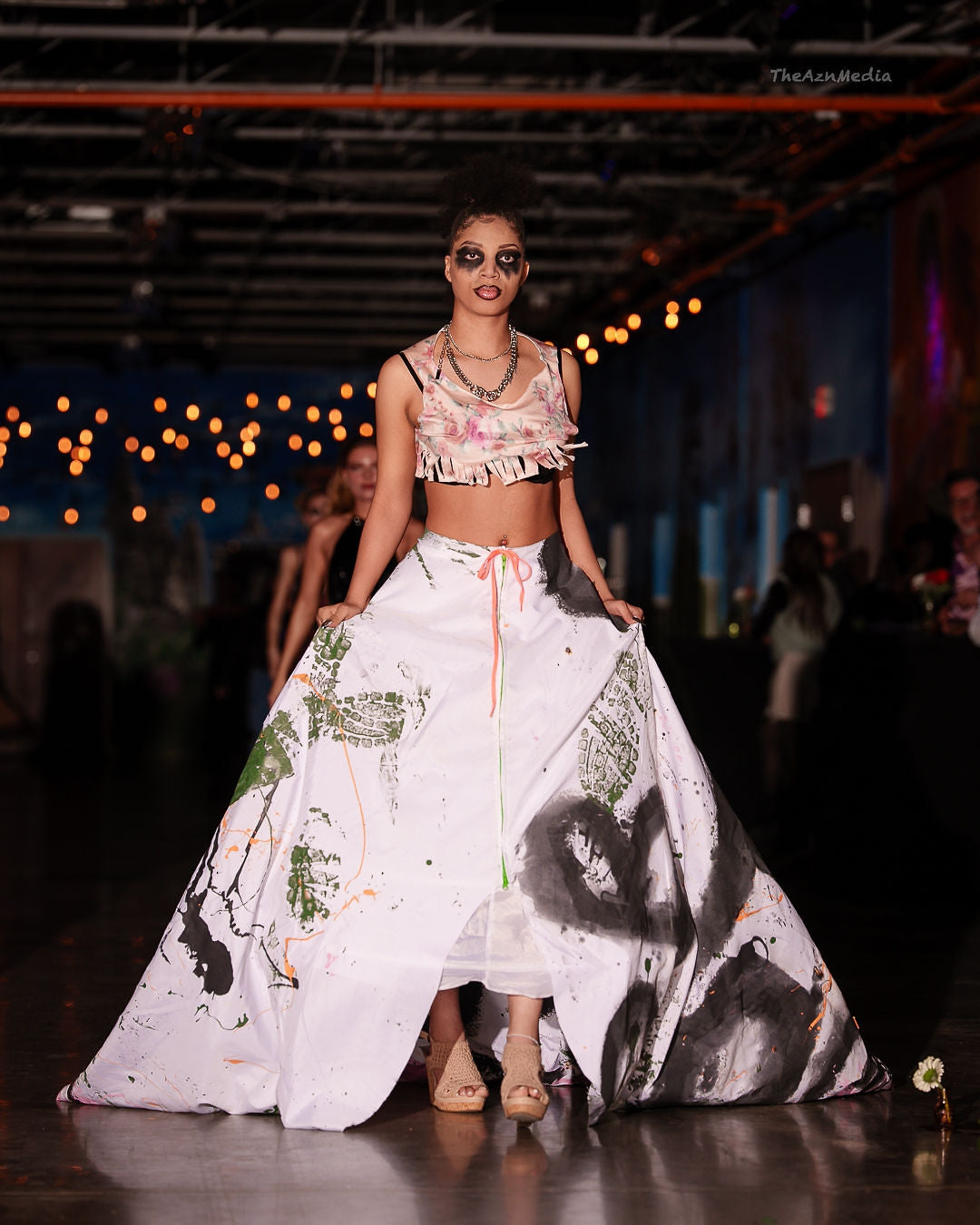 THE FLOWERS ARE MANIC!