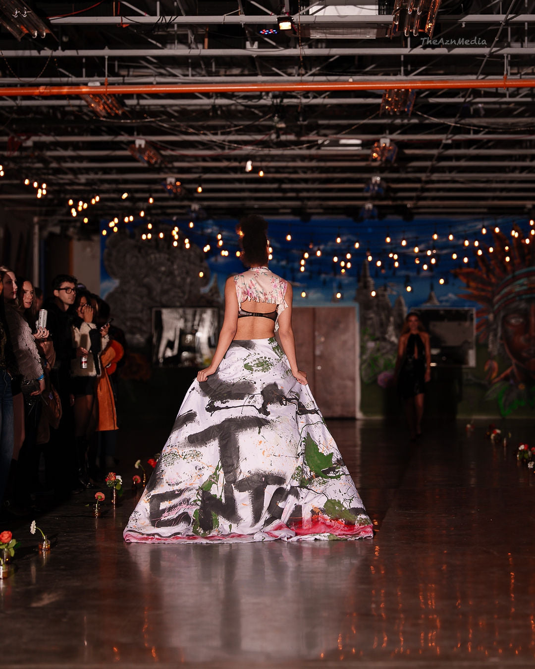 THE FLOWERS ARE MANIC!